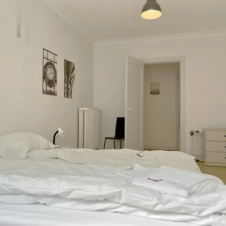 And Spacious For 8 In Vestbyen דירה אולבורג