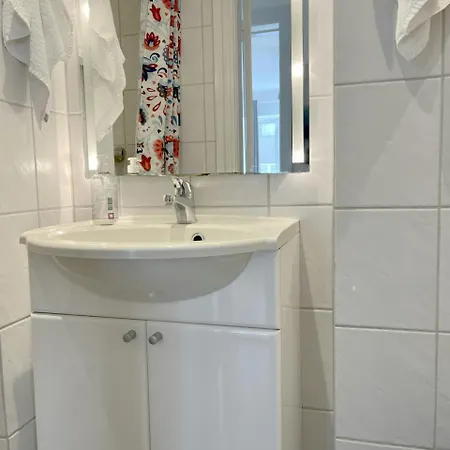 And Spacious For 8 In Vestbyen *