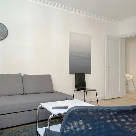 And Spacious For 8 In Vestbyen דירה אולבורג