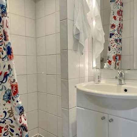 And Spacious For 8 In Vestbyen *