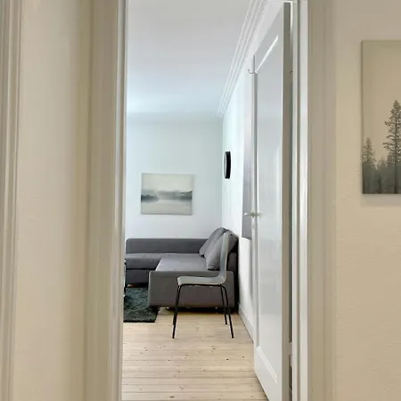 And Spacious For 8 In Vestbyen דירה אולבורג