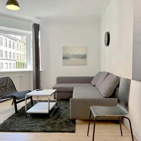 And Spacious For 8 In Vestbyen *