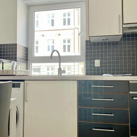 Appartamento And Spacious For 8 In Vestbyen